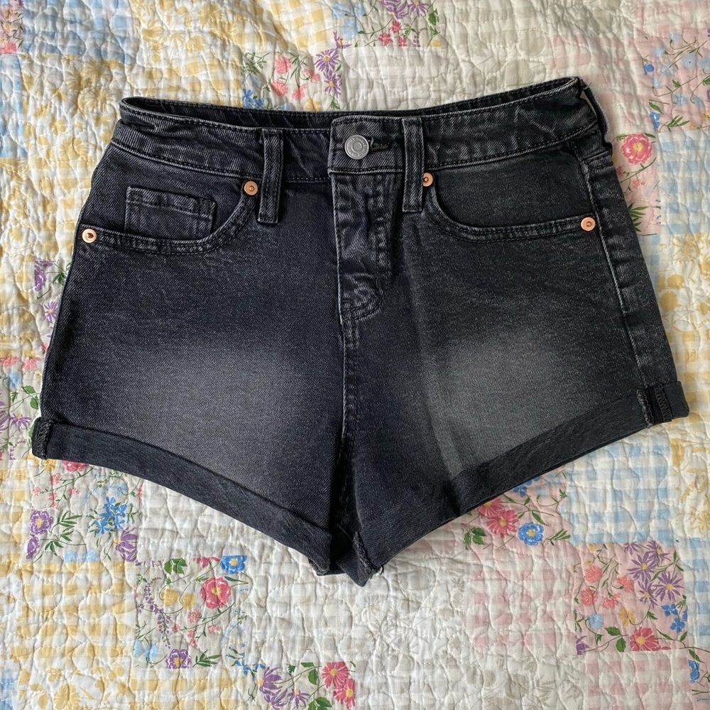 black cuffed jean shorts